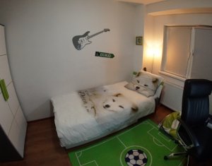 Appartement 4 chambres à vendre dans Cluj-napoca, zone Marasti