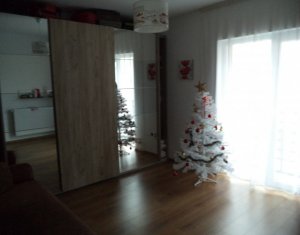 Maison 5 chambres à vendre dans Floresti