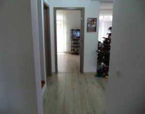 Maison 5 chambres à vendre dans Floresti