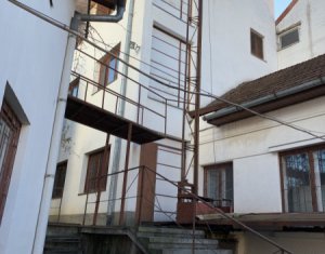 Espace Commercial à vendre, 450m2 dans Cluj-napoca, zone Centru