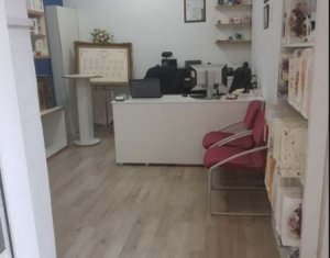 Espace Commercial à louer, 19m2 dans Cluj-napoca, zone Centru