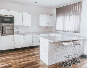 Maison 3 chambres à vendre dans Campenesti