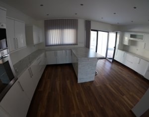 Maison 3 chambres à vendre dans Campenesti