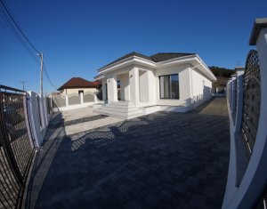 Maison 3 chambres à vendre dans Campenesti