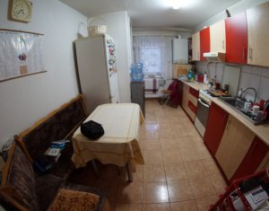 Appartement 4 chambres à vendre dans Cluj-napoca, zone Plopilor