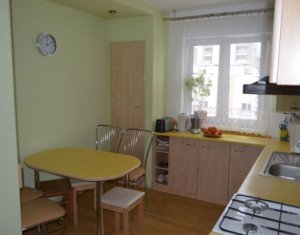 , 81m2 dans Cluj-napoca, zone Manastur