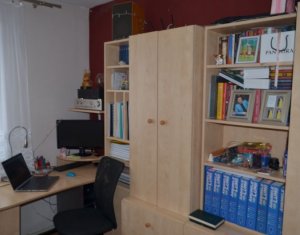 Appartement 4 chambres à vendre dans Cluj-napoca, zone Manastur