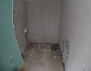 Appartement 3 chambres à vendre dans Cluj-napoca, zone Intre Lacuri
