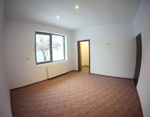 Appartement 3 chambres à louer dans Cluj-napoca, zone Centru