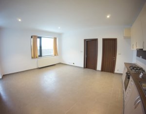 Appartement 3 chambres à louer dans Cluj-napoca, zone Centru