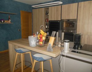 Maison 4 chambres à vendre dans Floresti