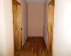Maison 4 chambres à vendre dans Floresti