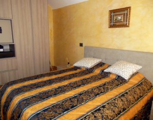 Maison 4 chambres à vendre dans Floresti