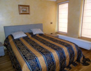 Maison 4 chambres à vendre dans Floresti