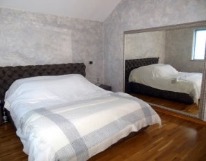 Maison 4 chambres à vendre dans Floresti