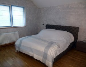 Maison 4 chambres à vendre dans Floresti