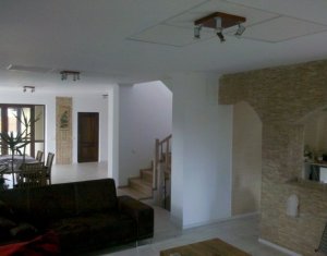 Maison 4 chambres à vendre dans Cluj-napoca, zone Someseni