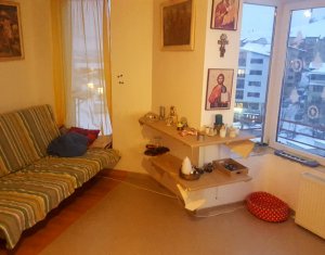Appartement 4 chambres à vendre dans Floresti