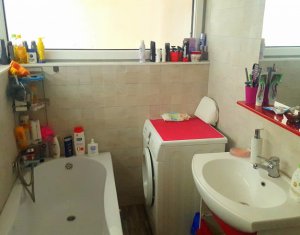 Maison 3 chambres à vendre dans Floresti