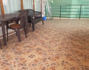Maison 3 chambres à vendre dans Floresti