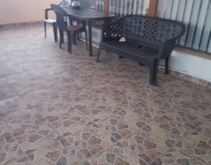 Maison 3 chambres à vendre dans Floresti
