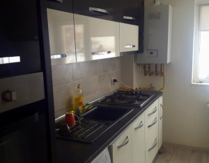 Maison 3 chambres à vendre dans Floresti