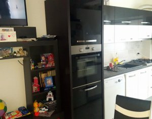 Maison 3 chambres à vendre dans Floresti