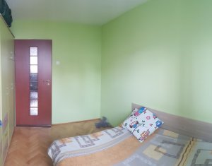Appartement 4 chambres à vendre dans Cluj-napoca, zone Manastur
