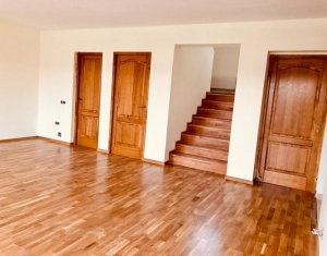 Maison 5 chambres à louer dans Cluj-napoca, zone Europa