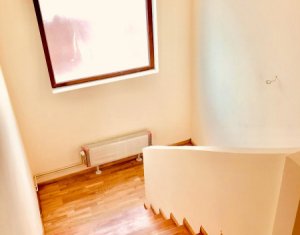 Maison 5 chambres à louer dans Cluj-napoca, zone Europa