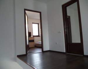 Maison 4 chambres à vendre dans Floresti