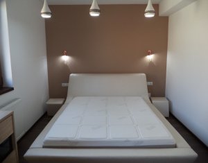 Maison 4 chambres à vendre dans Floresti