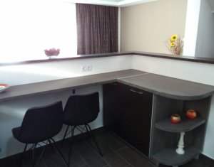 Maison 4 chambres à vendre dans Floresti