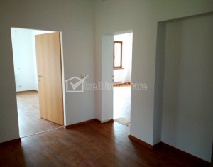 Bureau à louer dans Cluj-napoca, zone Centru