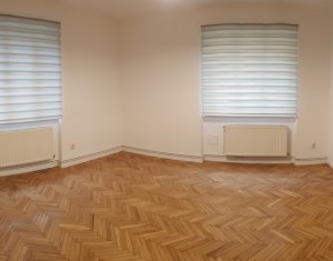 Bureau à louer dans Cluj-napoca, zone Centru