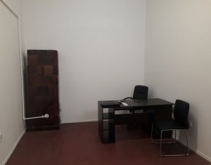 Bureau à louer, 20m2 dans Cluj-napoca
