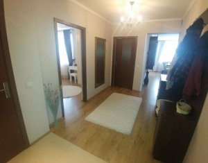 Appartement 3 chambres à vendre dans Cluj-napoca, zone Intre Lacuri