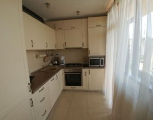Appartement 3 chambres à vendre dans Cluj-napoca, zone Intre Lacuri