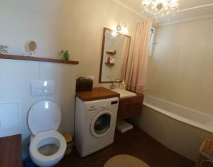 Appartement 3 chambres à vendre dans Cluj-napoca, zone Intre Lacuri