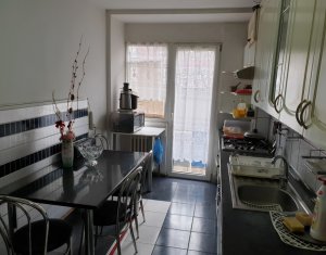 Appartement 4 chambres à vendre dans Cluj-napoca, zone Manastur