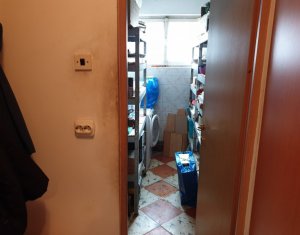 Appartement 4 chambres à vendre dans Cluj-napoca, zone Manastur