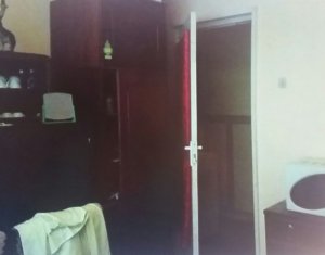 Appartement 4 chambres à vendre dans Cluj-napoca, zone Manastur