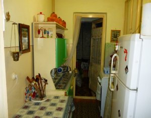 Appartement 4 chambres à vendre dans Cluj-napoca, zone Manastur