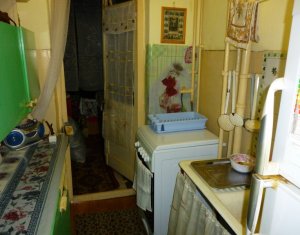 Appartement 4 chambres à vendre dans Cluj-napoca, zone Manastur