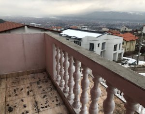 Maison 4 chambres à louer dans Floresti