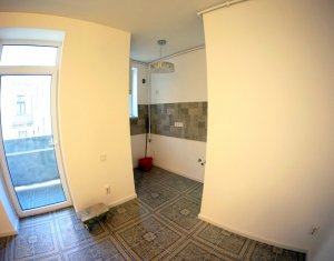 Appartement 3 chambres à louer dans Cluj-napoca, zone Centru