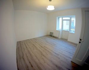 Appartement 3 chambres à louer dans Cluj-napoca, zone Centru
