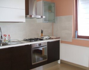 Appartement 4 chambres à louer dans Cluj-napoca, zone Centru