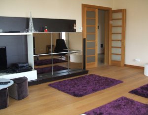 Appartement 4 chambres à louer dans Cluj-napoca, zone Centru
