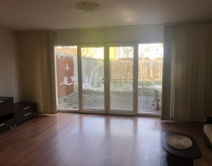 Maison 3 chambres à vendre dans Floresti